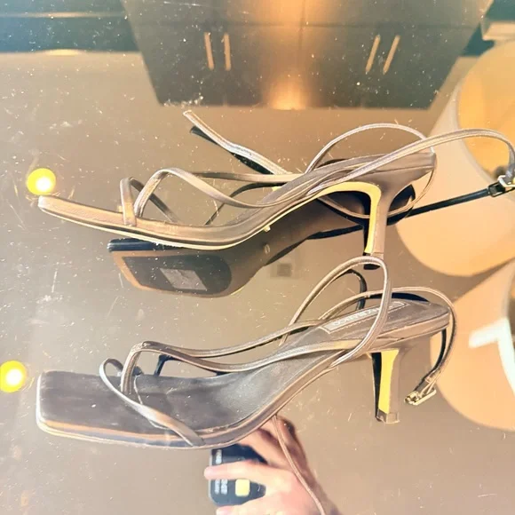 Tony Bianco Avi Heels in Black Como | LIKE NEW - Picture 9 of 11